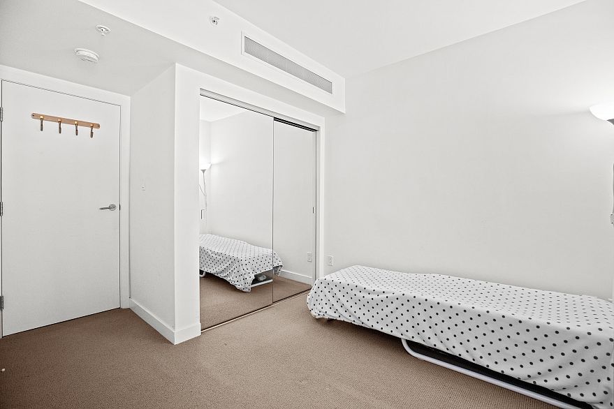 205 5782 Berton Avenue