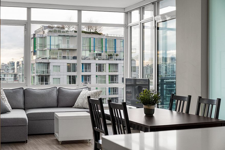 1702 1775 Quebec Street