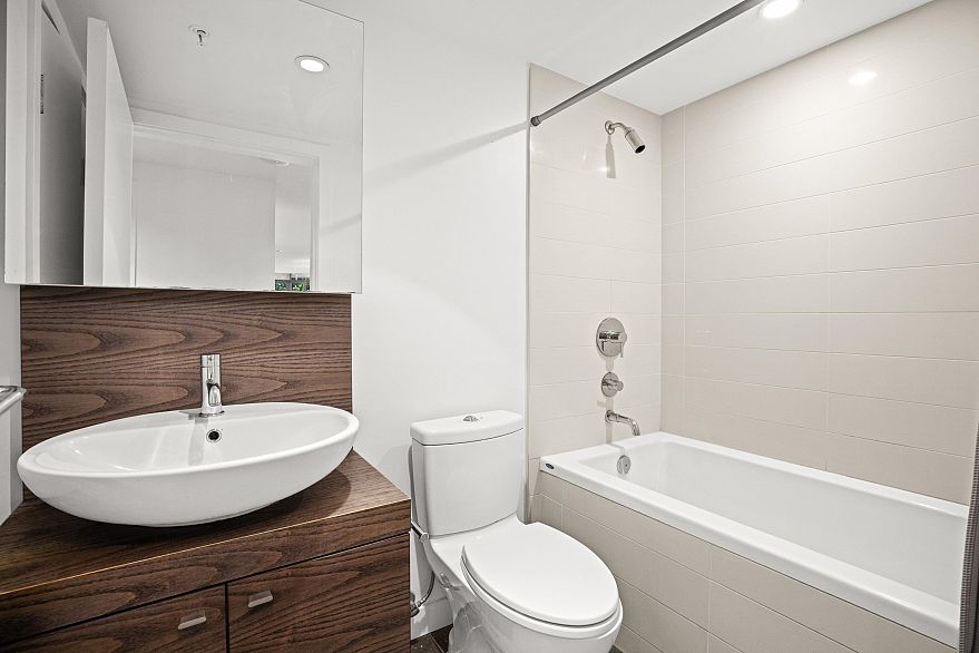 205 5782 Berton Avenue