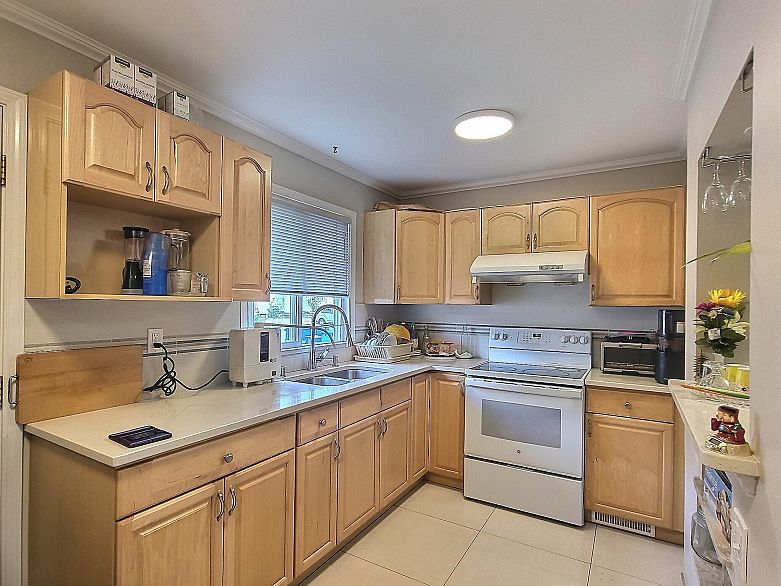 6878 Arlington Street