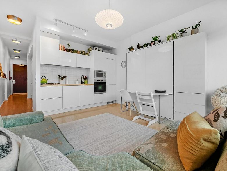 305 123 W 1st Avenue