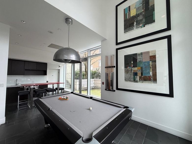 604 2550 Spruce Street