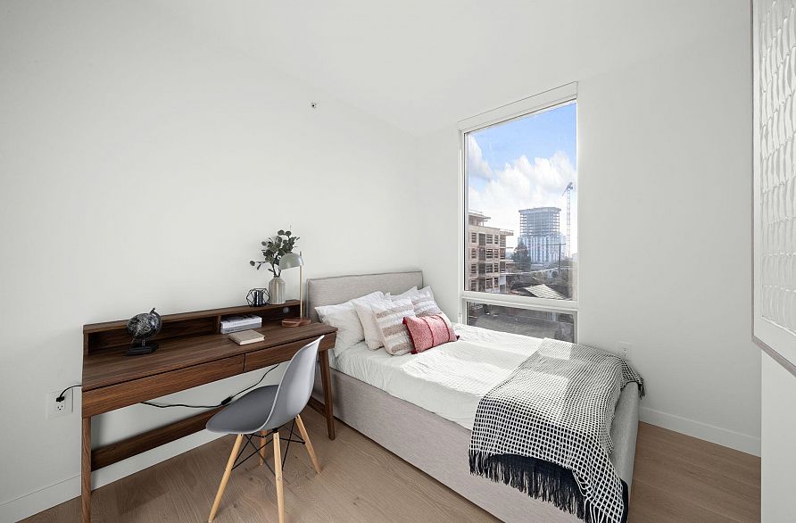 305 5212 Cambie Street