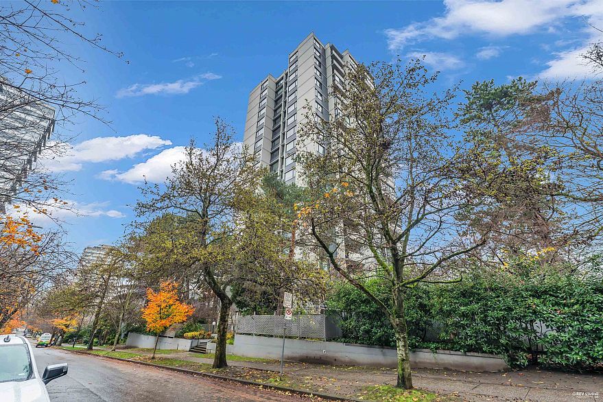 501 1725 Pendrell Street