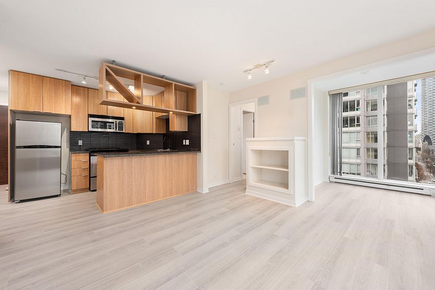 1902 1010 Richards Street