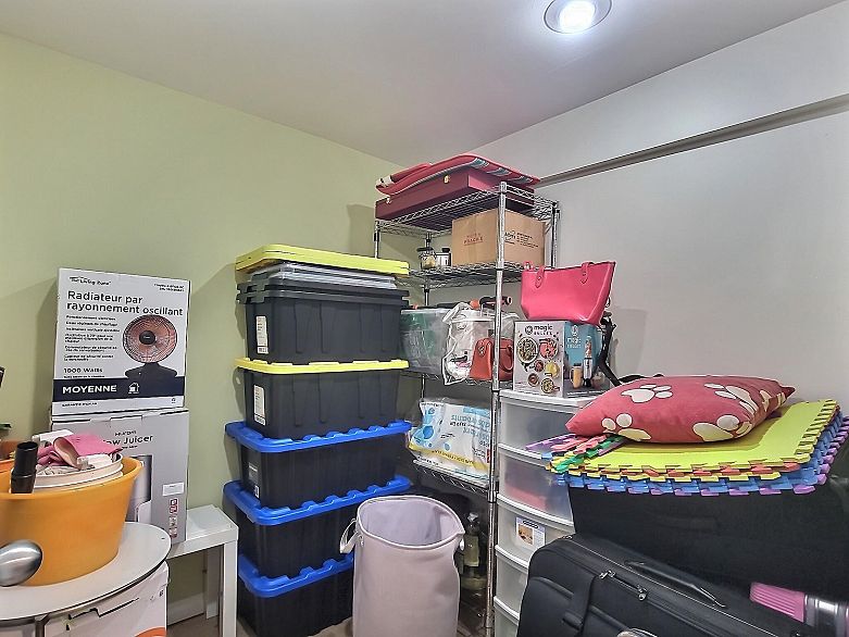 6878 Arlington Street