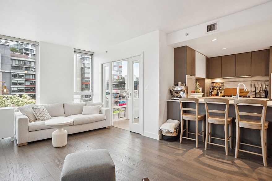 707 288 W 1st Avenue