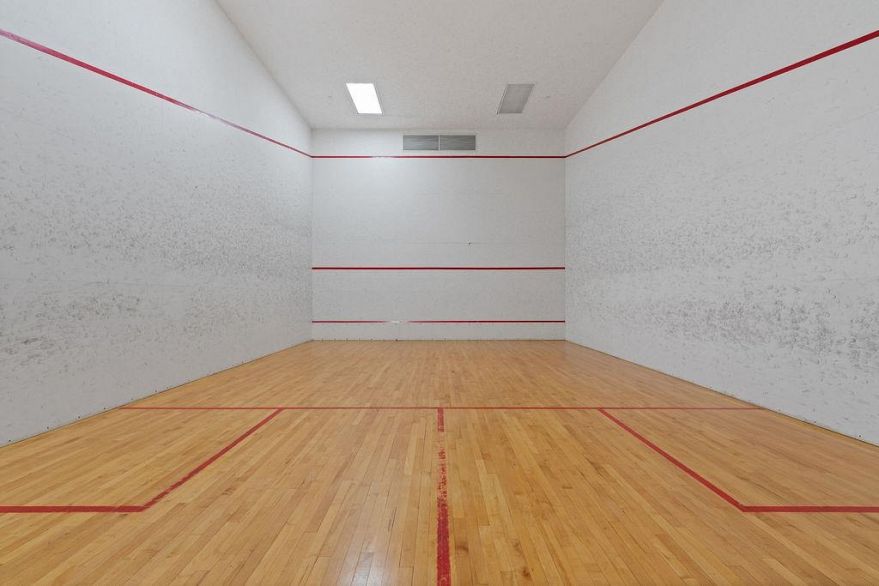 2805 583 Beach Crescent