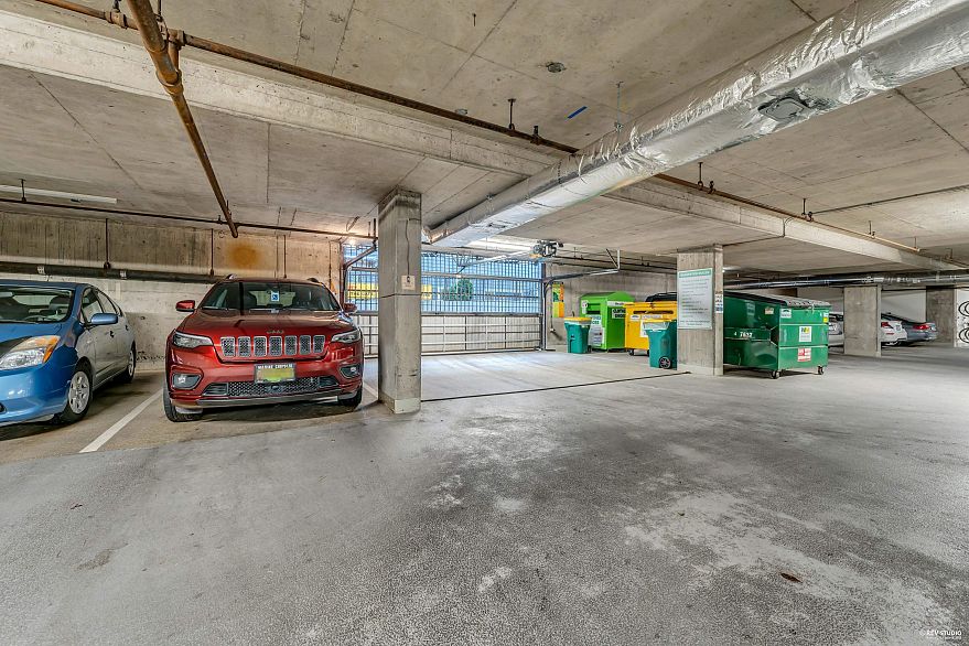 501 1725 Pendrell Street