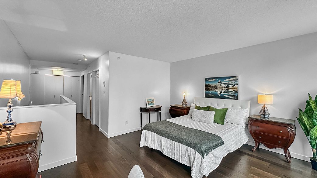 616 610 Granville Street