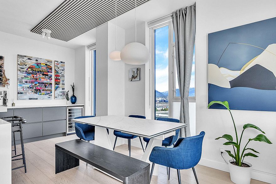 1205 2770 Sophia Street