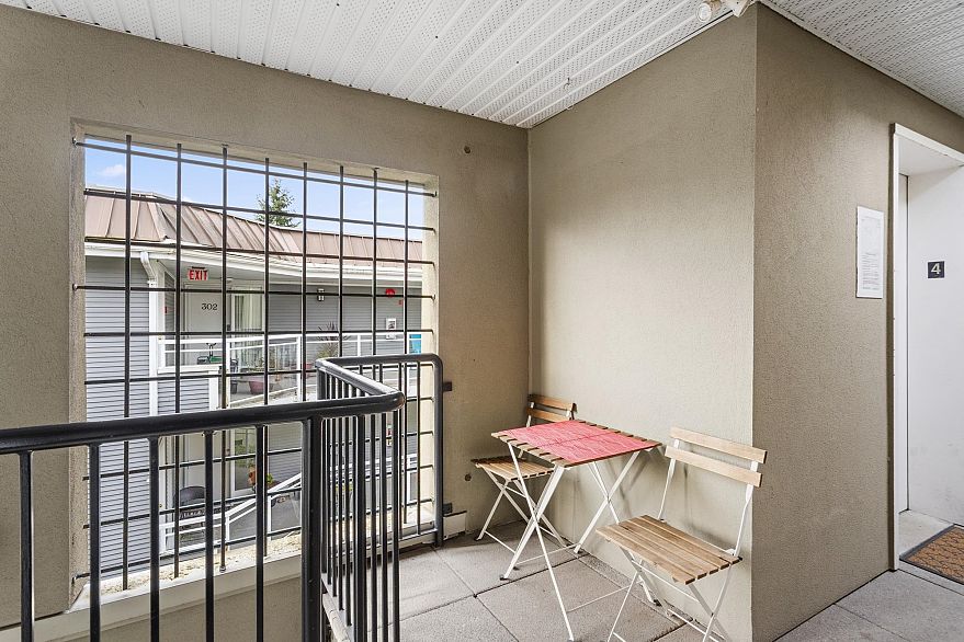 402 4688 W 10th Avenue