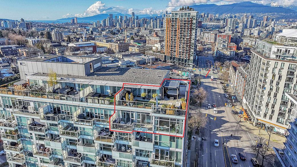 1205 2770 Sophia Street