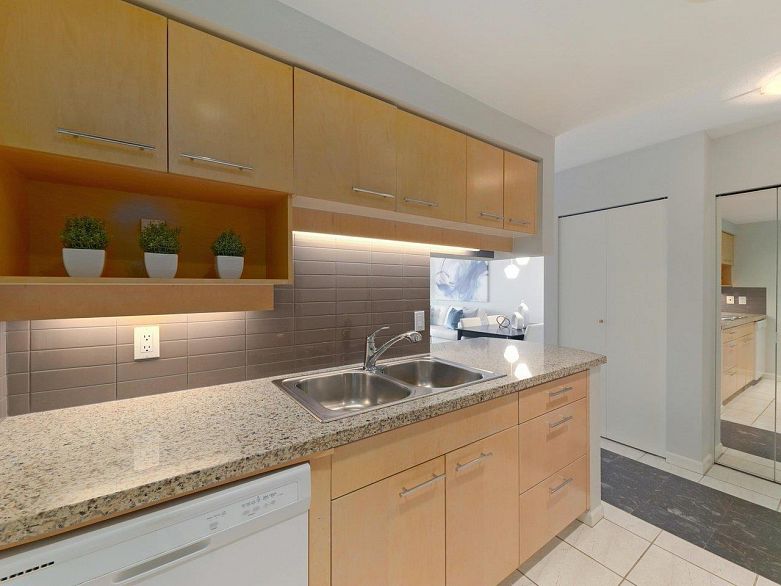 10A 199 Drake Street