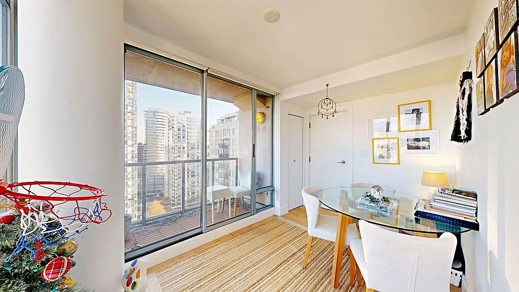 1901 930 Cambie Street