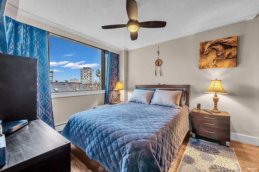 501 1725 Pendrell Street