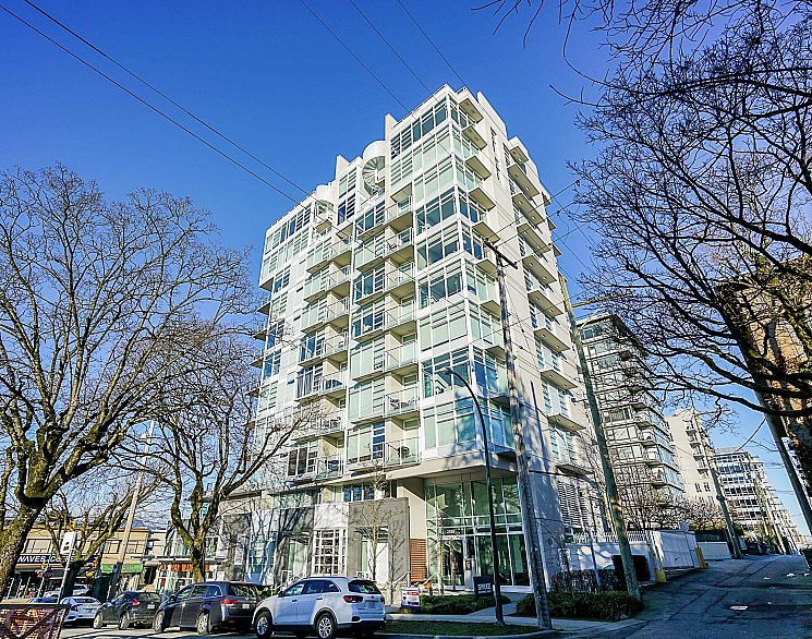 604 2550 Spruce Street