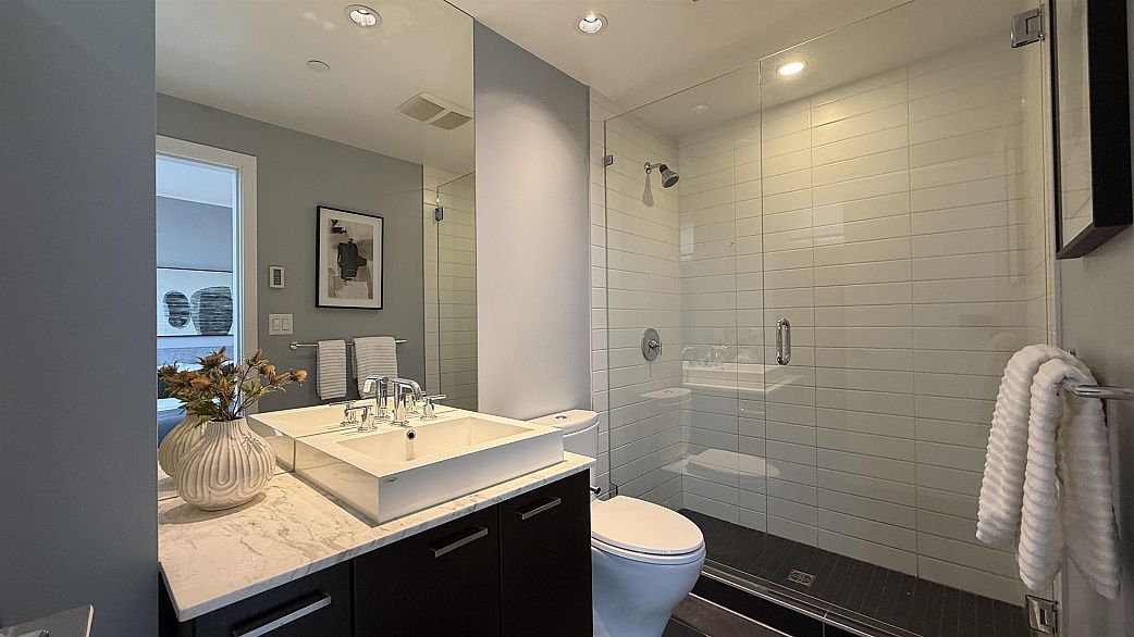 604 2550 Spruce Street