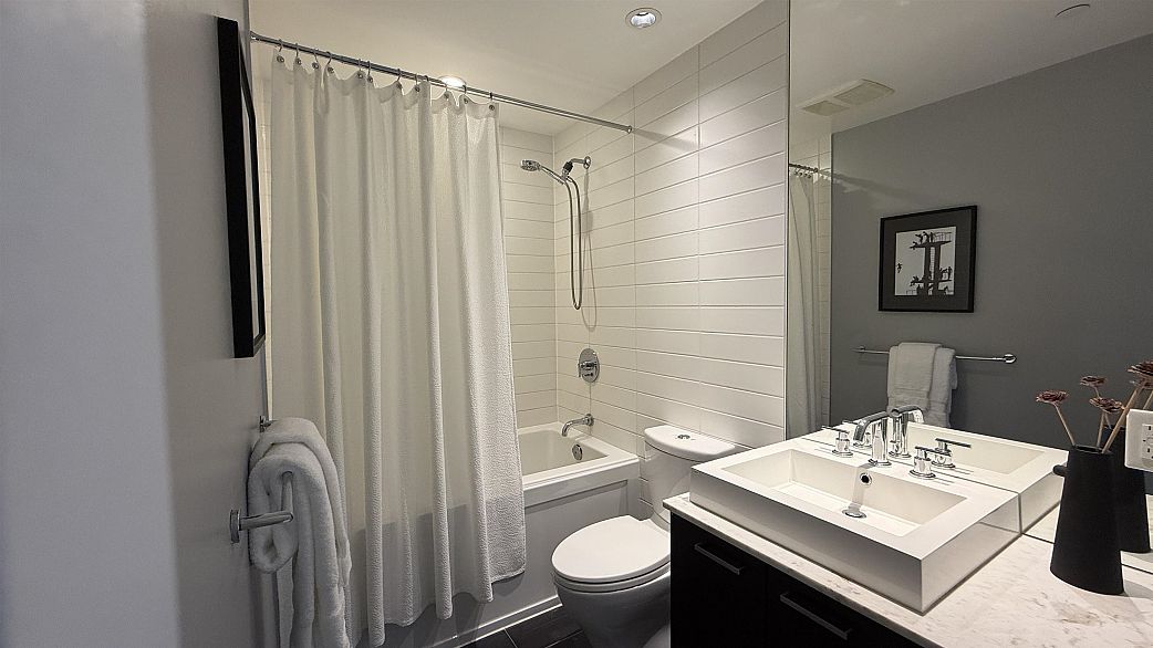 604 2550 Spruce Street