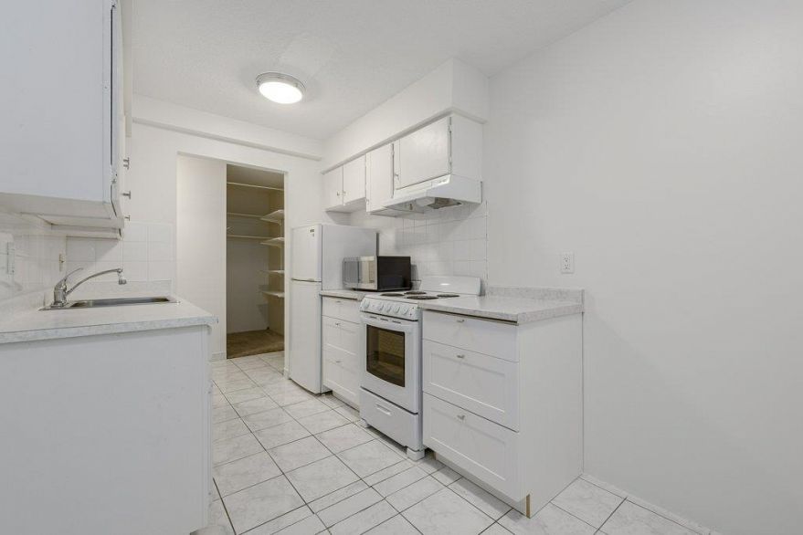 105 1585 E 4th Avenue