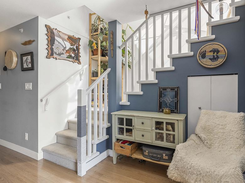 PH20 2150 E Hastings Street