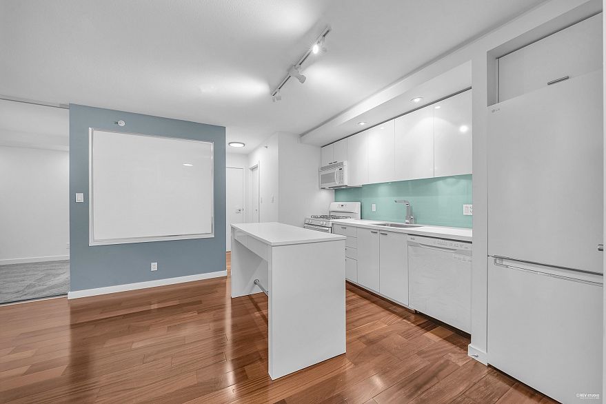 409 328 E 11th Avenue