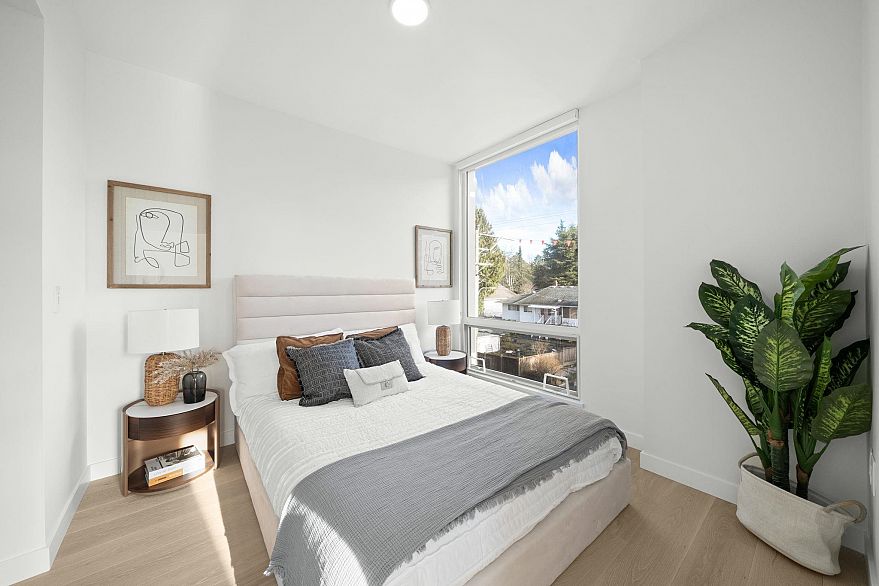 305 5212 Cambie Street