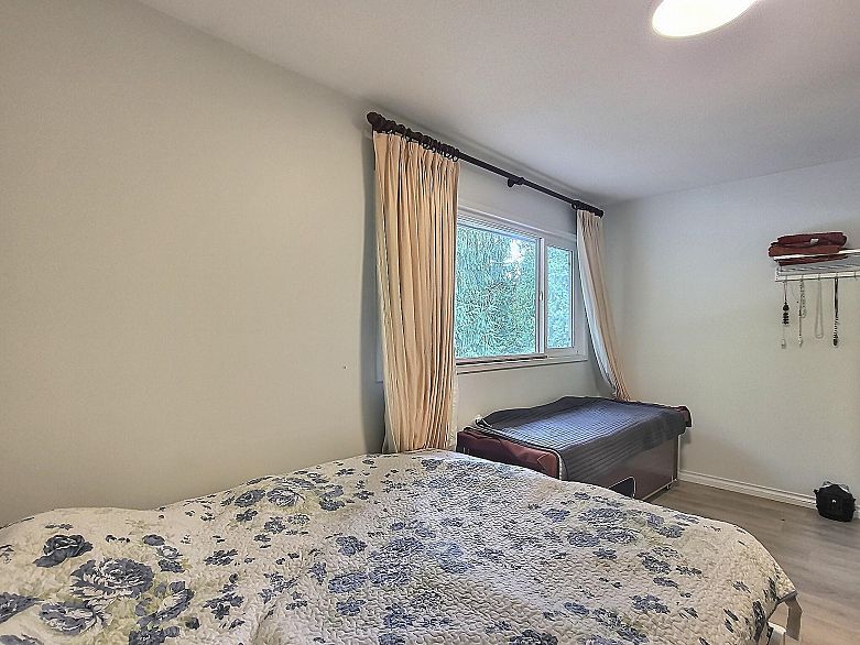 6878 Arlington Street