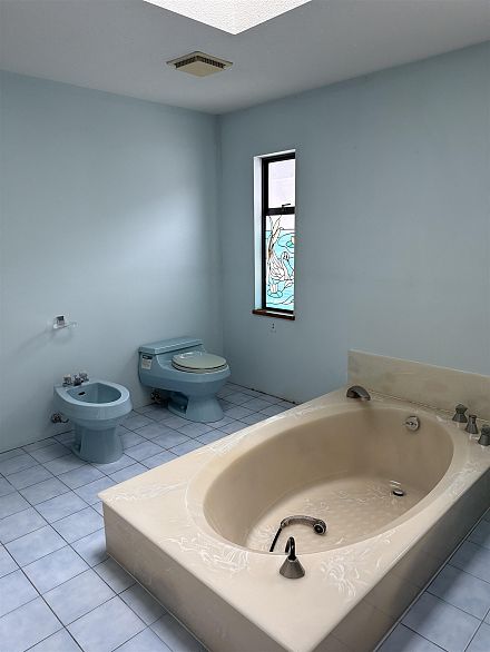 5652 Lancaster Street