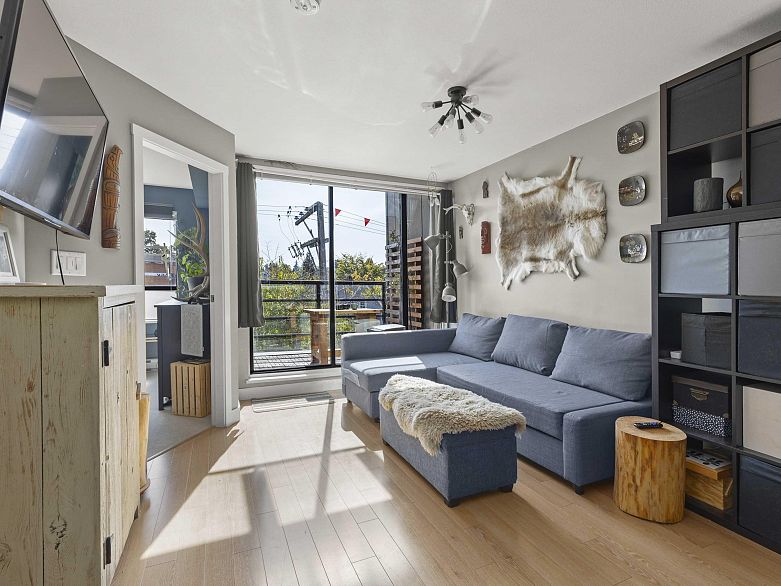 PH20 2150 E Hastings Street