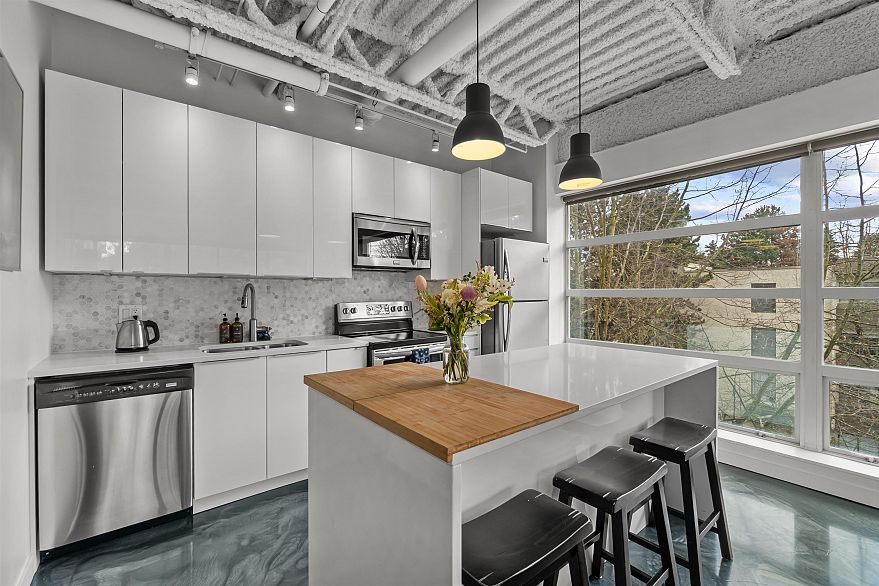 431 350 E 2nd Avenue