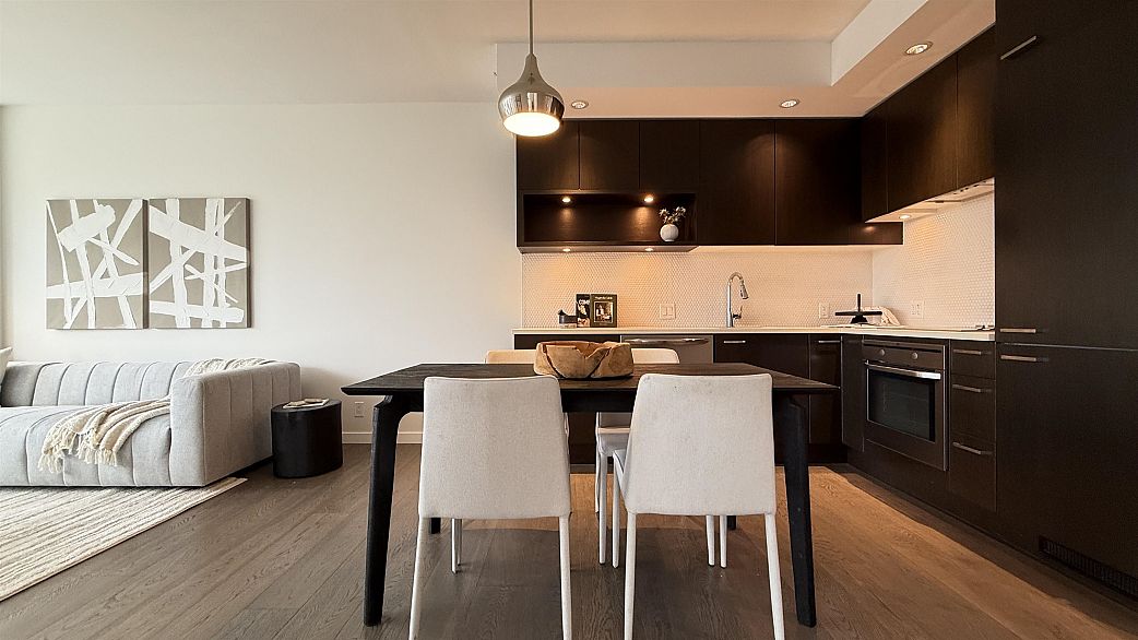 604 2550 Spruce Street