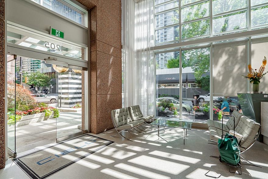 1904 1205 W Hastings Street