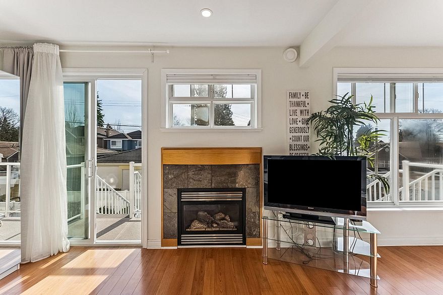 102 3028 W 41st Avenue