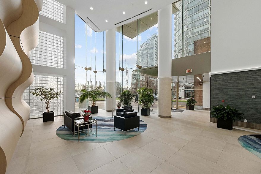 2106 1199 Marinaside Crescent