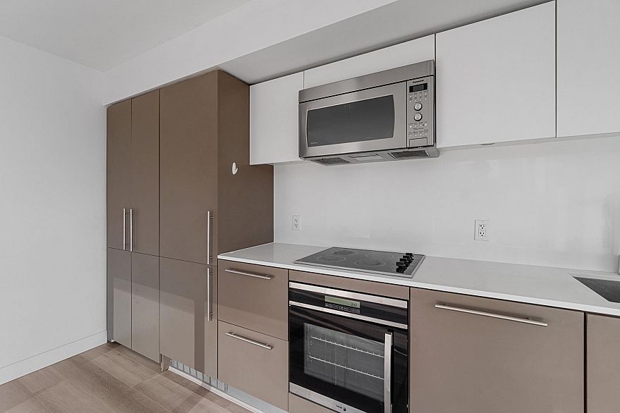 2007 999 Seymour Street