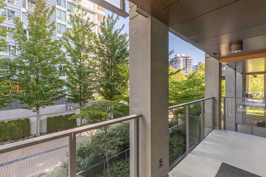 205 5782 Berton Avenue