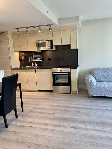 704 488 SW Marine Drive