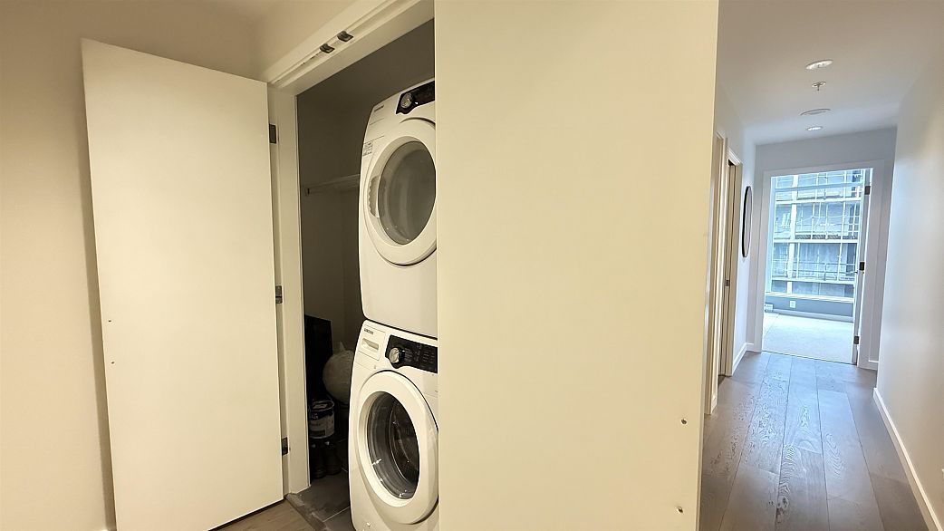 604 2550 Spruce Street