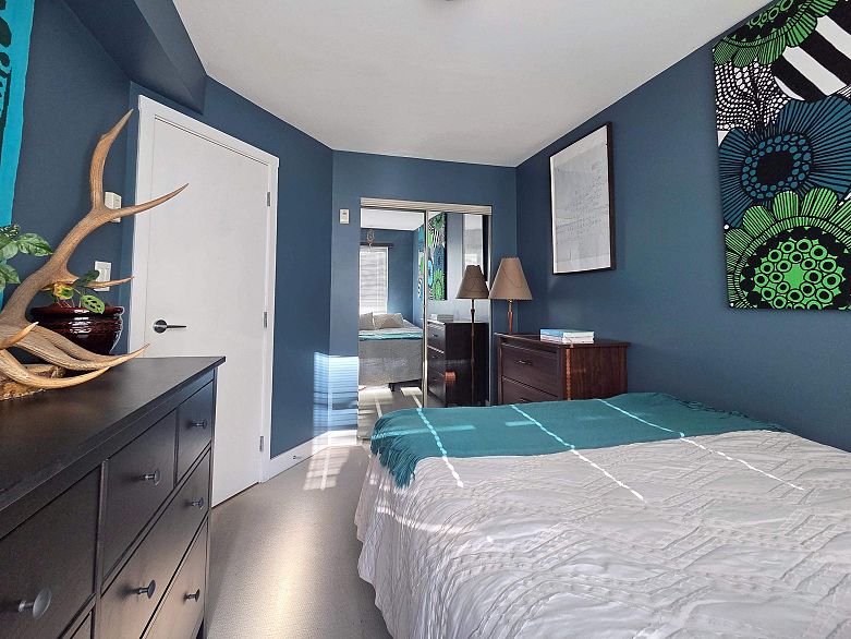 PH20 2150 E Hastings Street