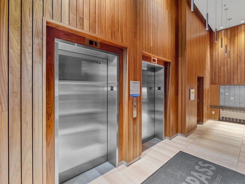 305 123 W 1st Avenue