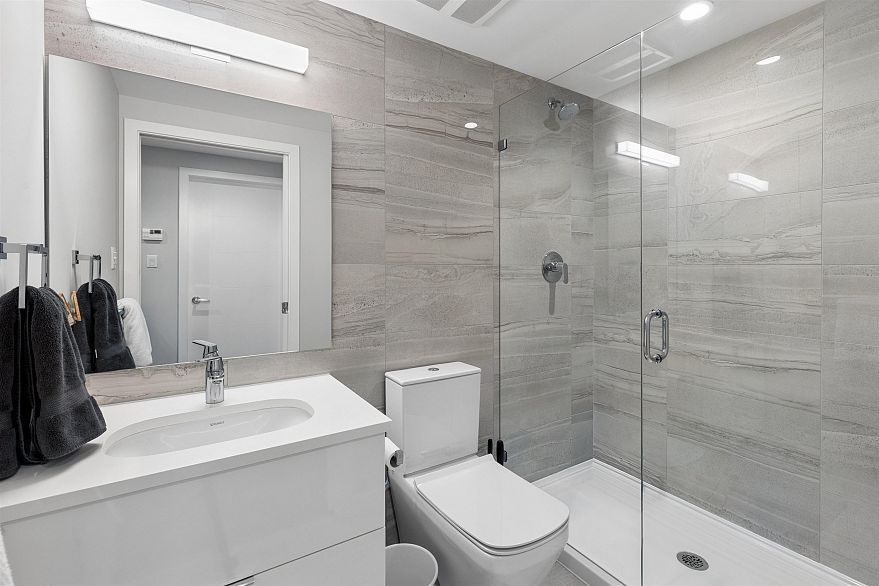 909 2888 Cambie Street