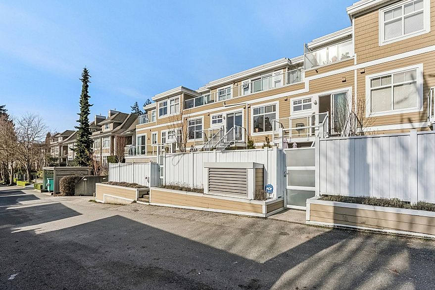 102 3028 W 41st Avenue