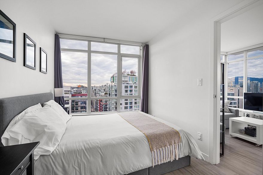 1702 1775 Quebec Street