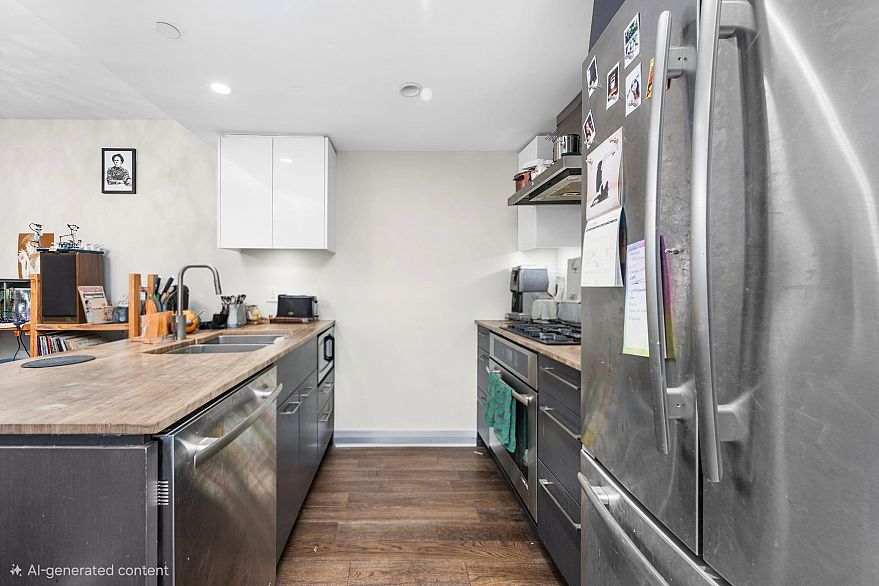 206 1618 Quebec Street