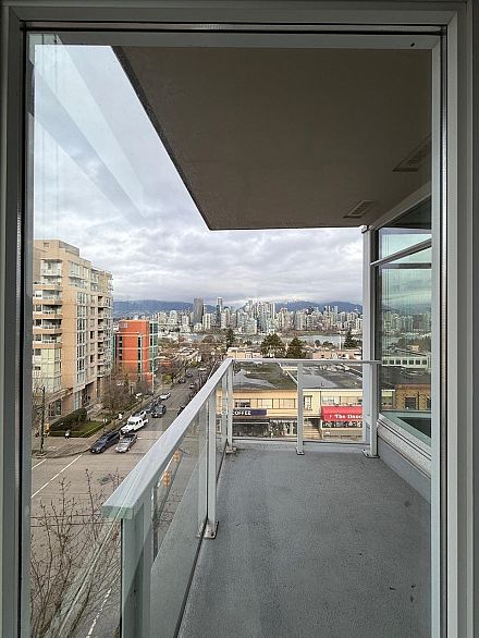 604 2550 Spruce Street