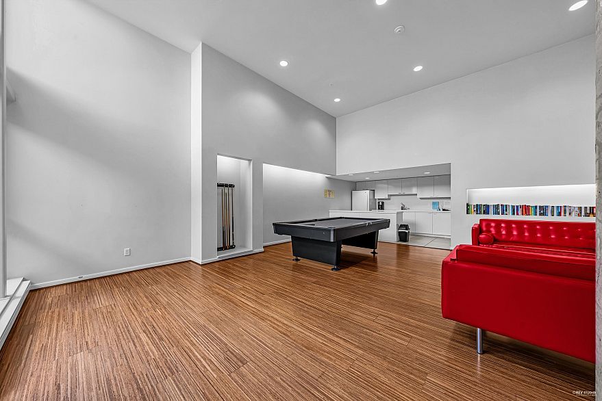 409 328 E 11th Avenue