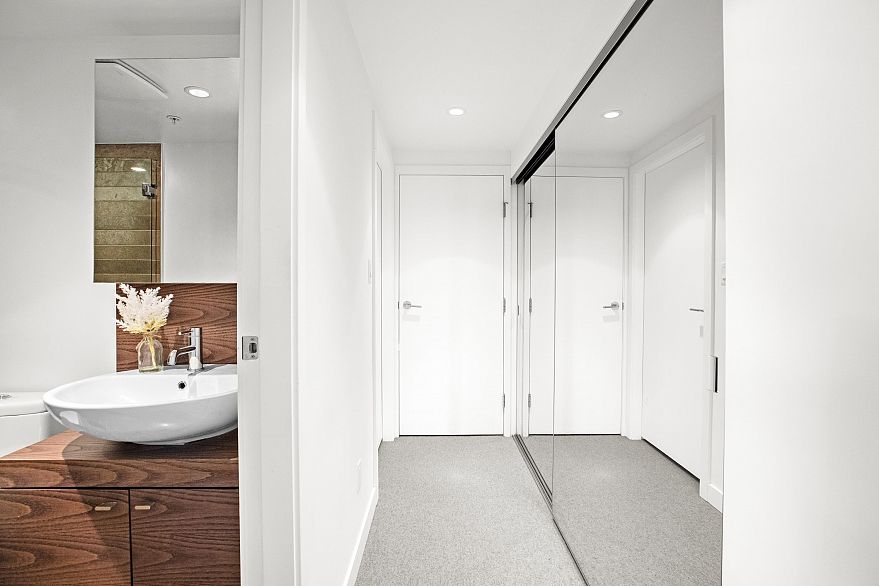 205 5782 Berton Avenue