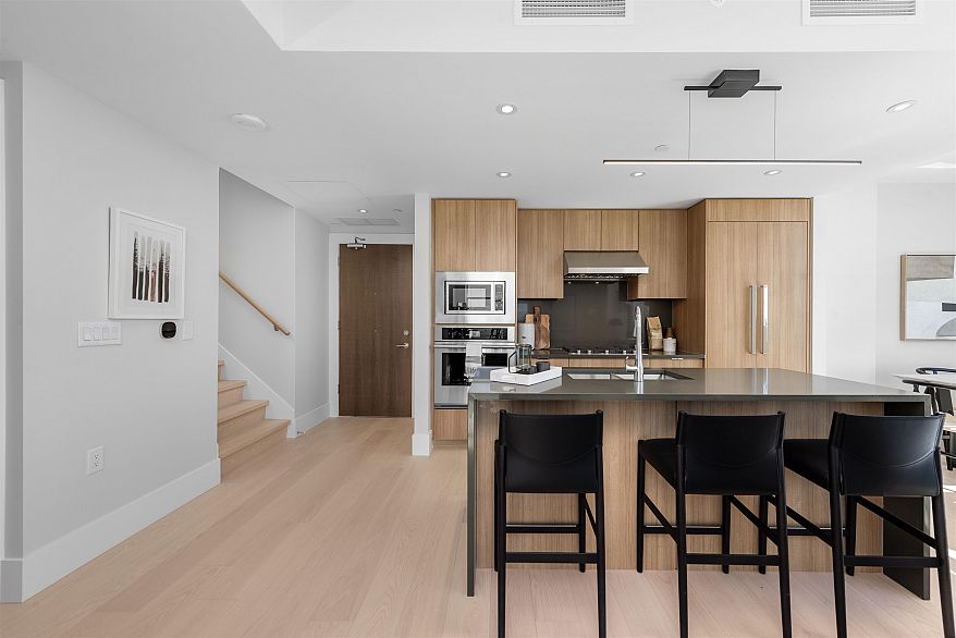 2206 3430 E Kent Avenue South