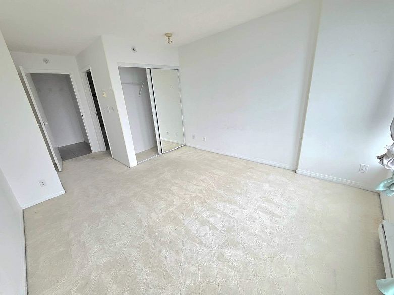 3105 1328 W Pender Street